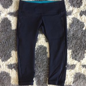 Lululemon capri workout pants